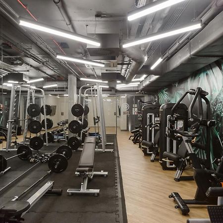 وارسو Modern Apartment With Pool Near Golden Terraces المظهر الخارجي الصورة