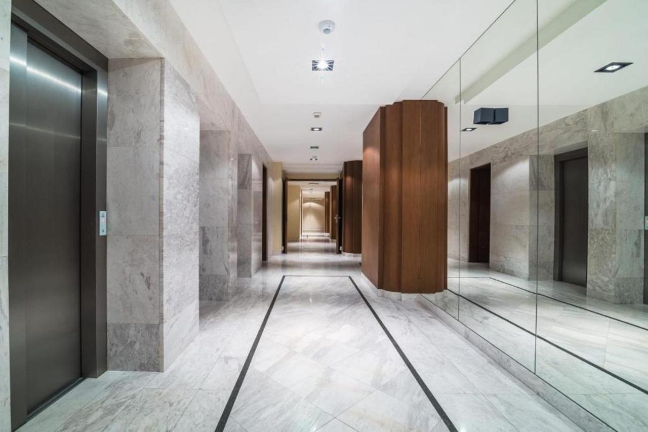 وارسو Modern Apartment With Pool Near Golden Terraces المظهر الخارجي الصورة